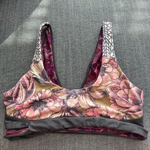 MAAJI 4-Way Reversible Top